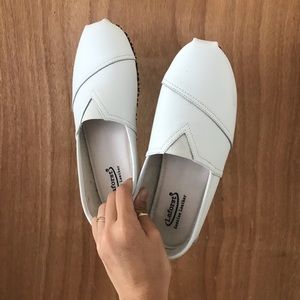 WHITE TOMS NON-SLIP SHOES